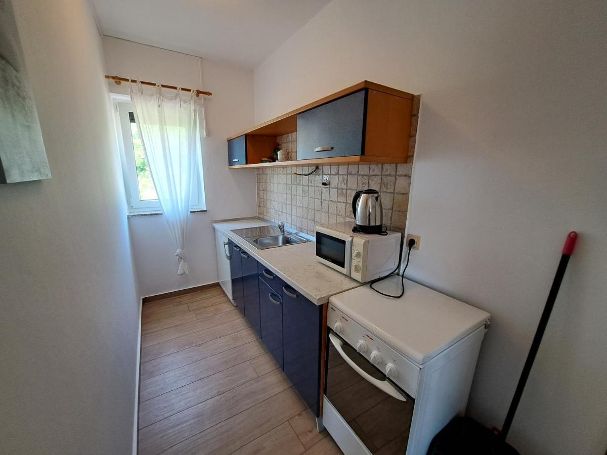 Apartments Leticia Baska  Exterior photo