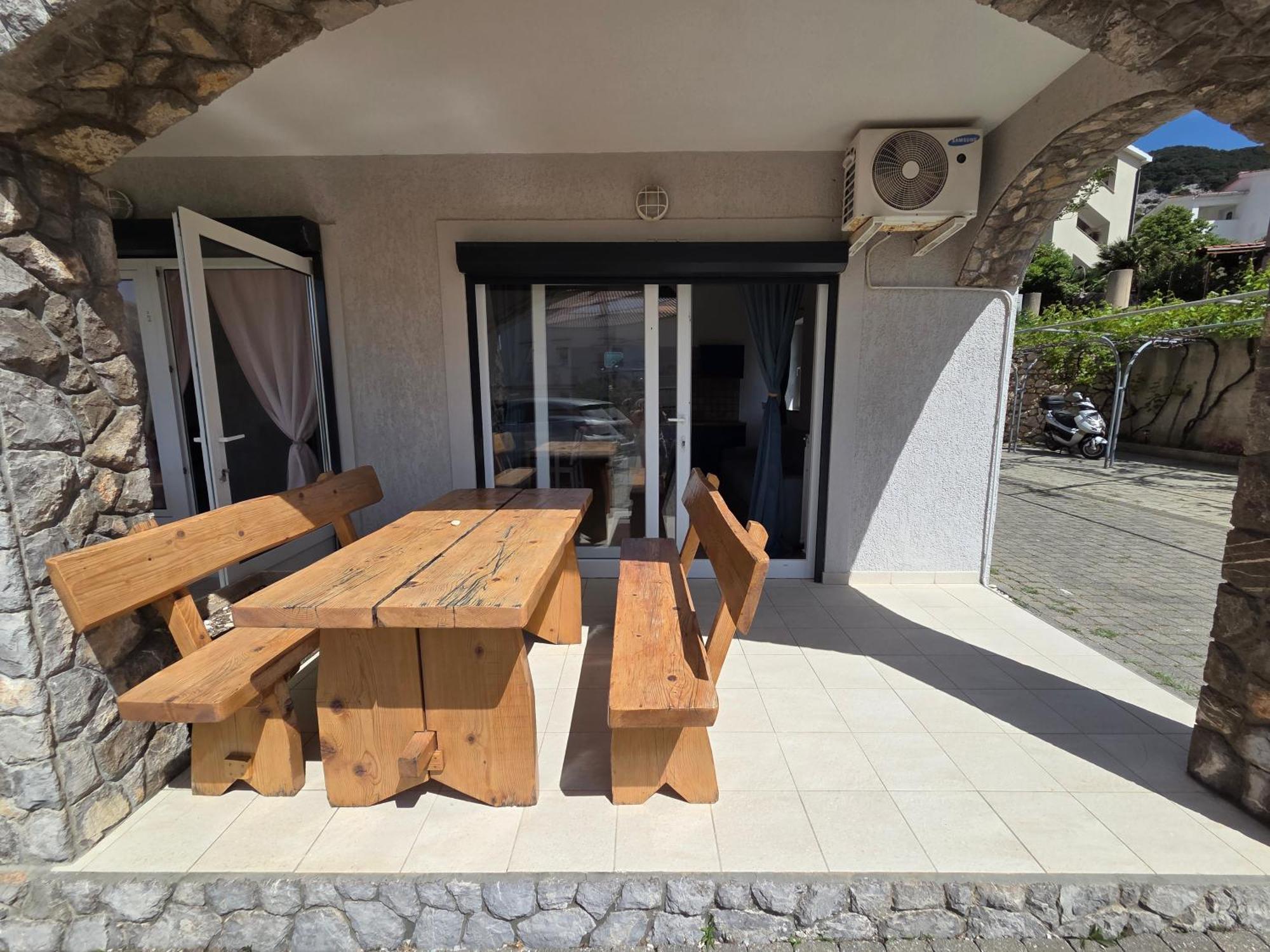 Apartments Leticia Baska  Exterior photo